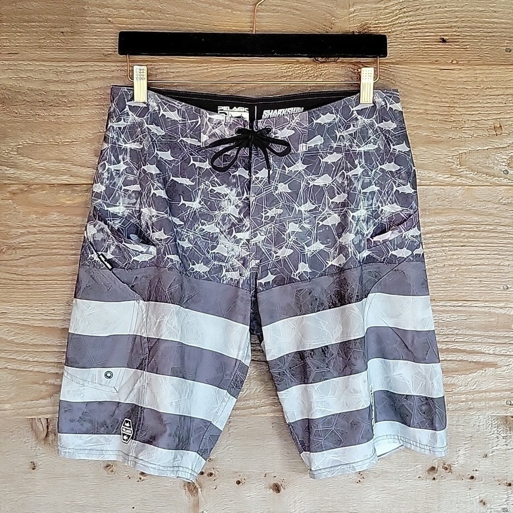 Pelagic Size 30 Sharkskin Americamo Gray Fishing Board Shorts
